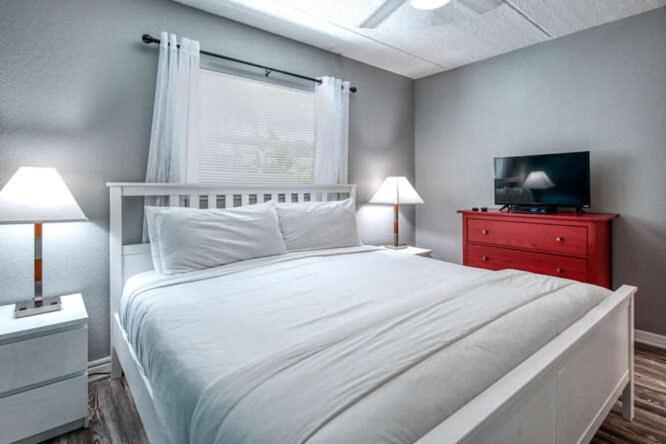 Sunset Beach Suites เซนต์พีทบีช ภายนอก รูปภาพ